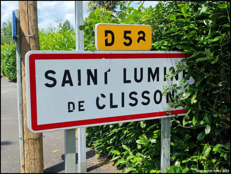 Saint-Lumine-de-Clisson 44 - Jean-Michel Andry.jpg