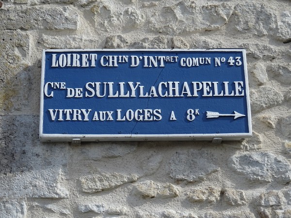 Sully-la-Chapelle.jpg