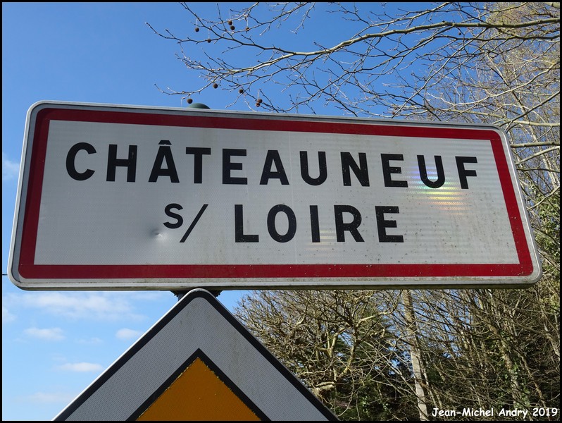 Châteauneuf-sur-Loire 45 - Jean-Michel Andry.jpg