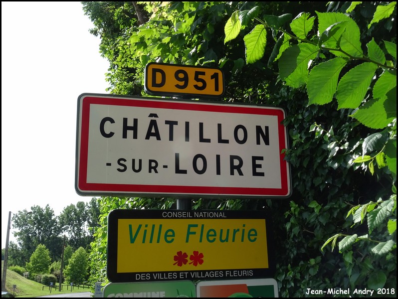 Châtillon-sur-Loire 45 - Jean-Michel Andry.jpg
