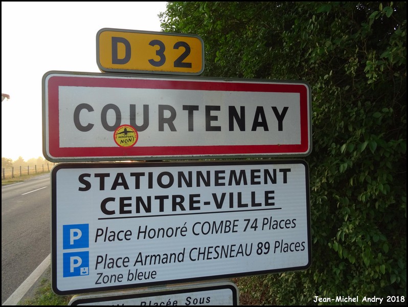 Courtenay 45 - Jean-Michel Andry.jpg