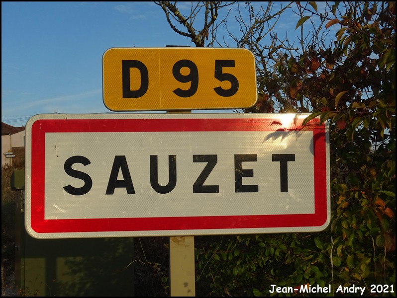 Sauzet 46 - Jean-Michel Andry.jpg
