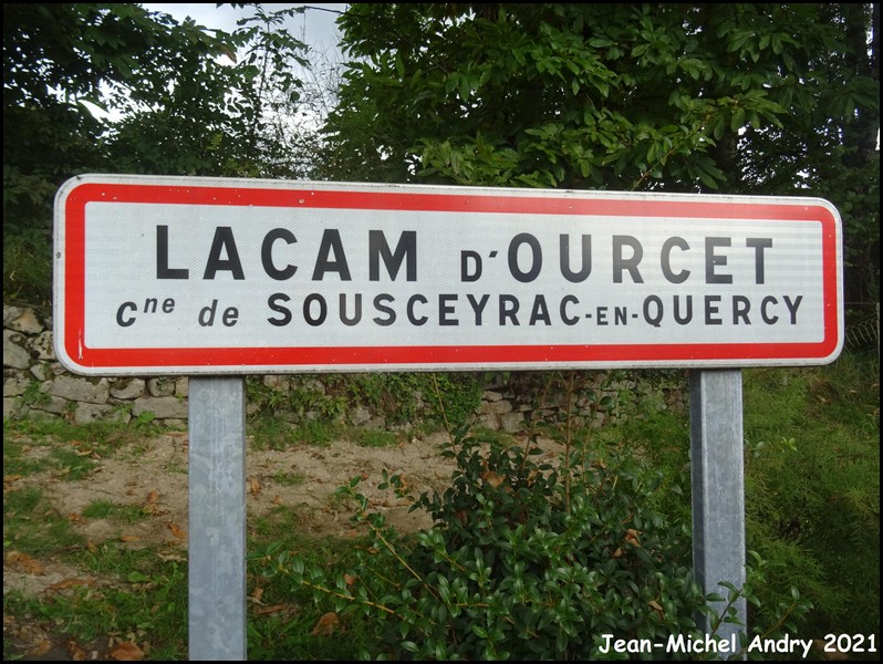 04Lacam-d'Ourcet 46 - Jean-Michel Andry.jpg