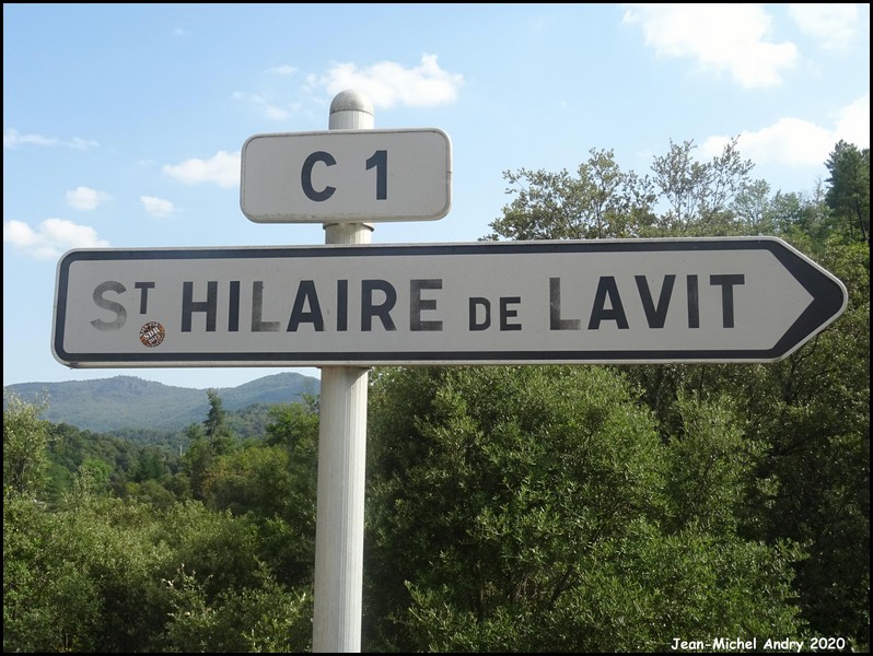 Saint-Hilaire-de-Lavit 48 - Jean-Michel Andry.jpg