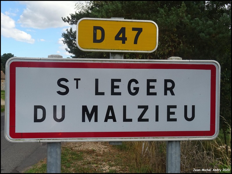 Saint-Léger-du-Malzieu 48 - Jean-Michel Andry.jpg