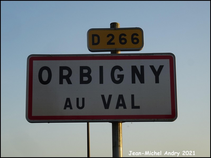 Orbigny-au-Val 52 - Jean-Michel Andry.jpg