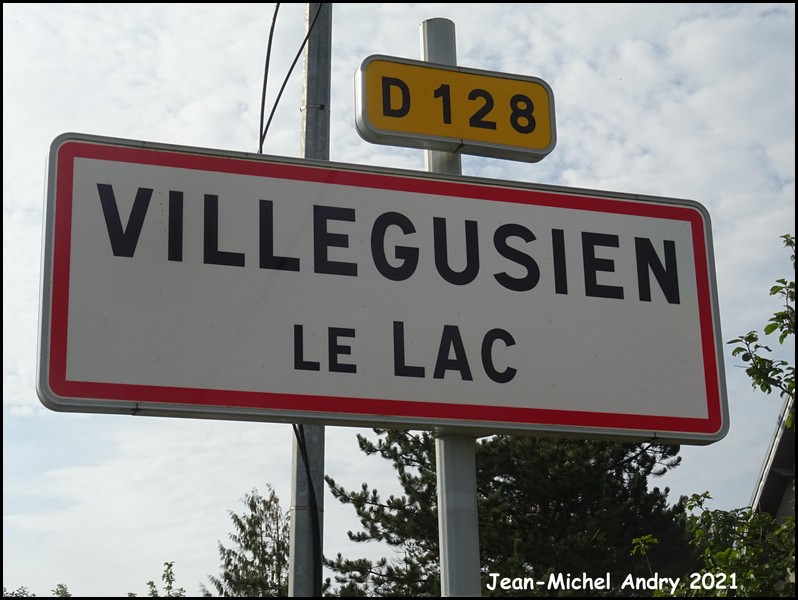 Villegusien-le-Lac 52 - Jean-Michel Andry.jpg