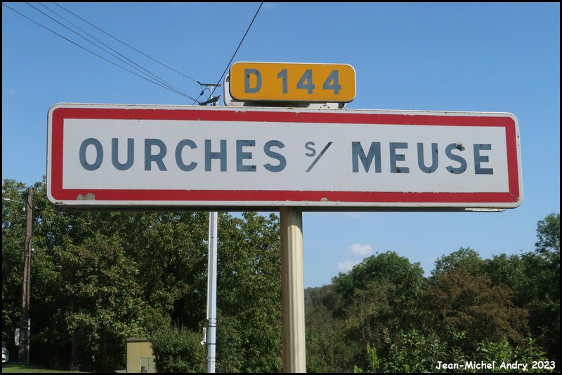 Ourches-sur-Meuse 55 - Jean-Michel Andry.jpg