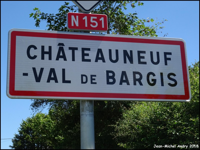 Châteauneuf-Val-de-Bargis 58 - Jean-Michel Andry.jpg