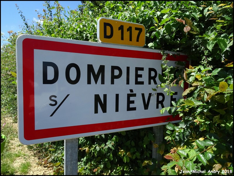Dompierre-sur-Nièvre 58 - Jean-Michel Andry.jpg