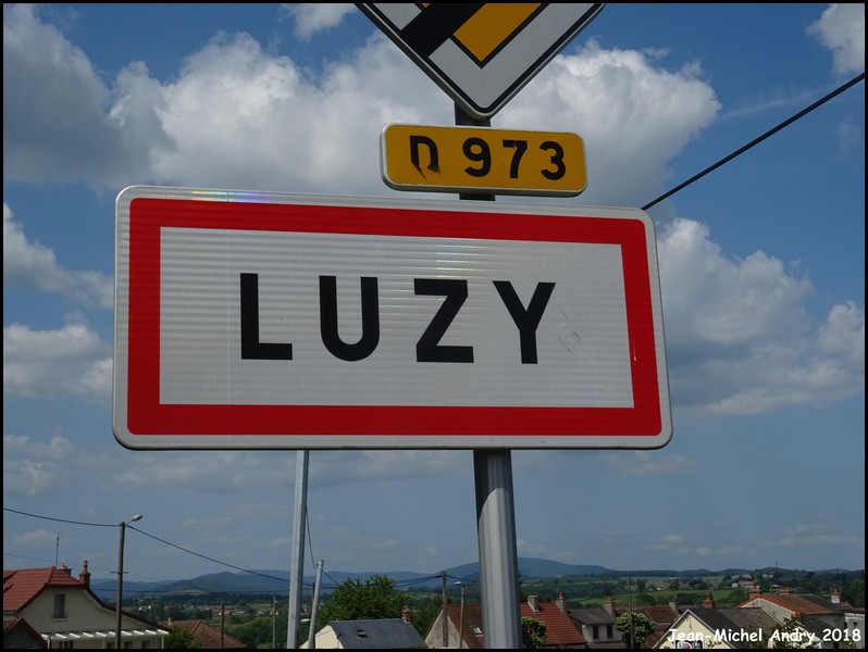 Luzy 58 - Jean-Michel Andry.jpg