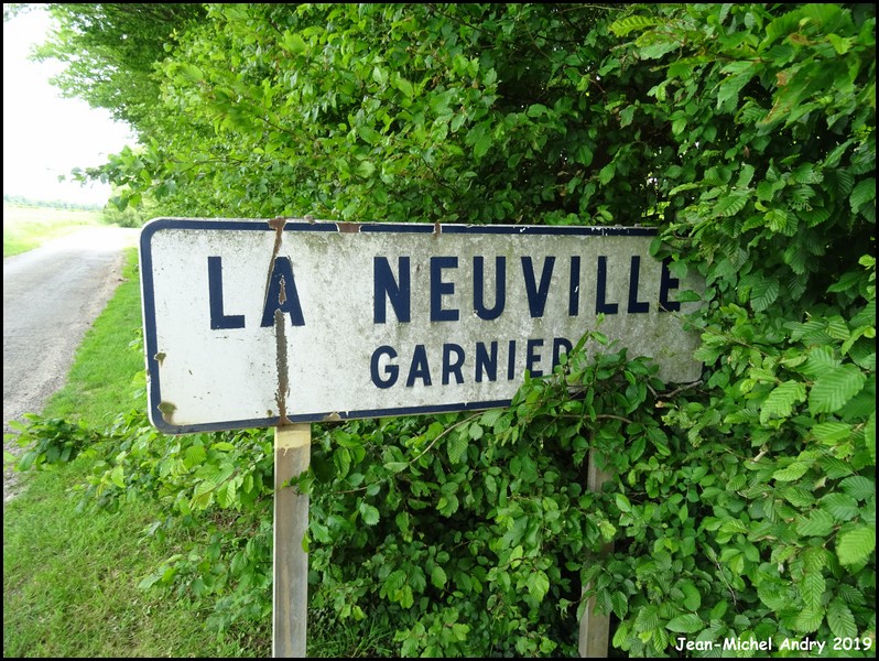 La Neuville-Garnier 60 - Jean-Michel Andry.jpg
