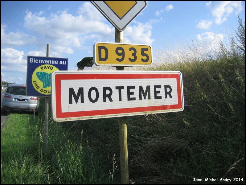 Mortemer  60 - Jean-Michel Andry.jpg