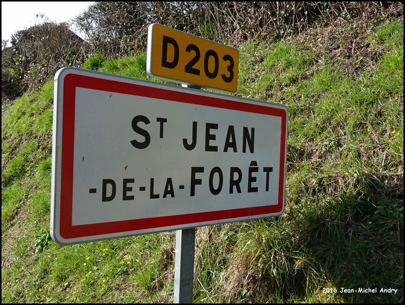 Saint-Jean-de-la-Forêt 61 - Jean-Michel Andry.jpg