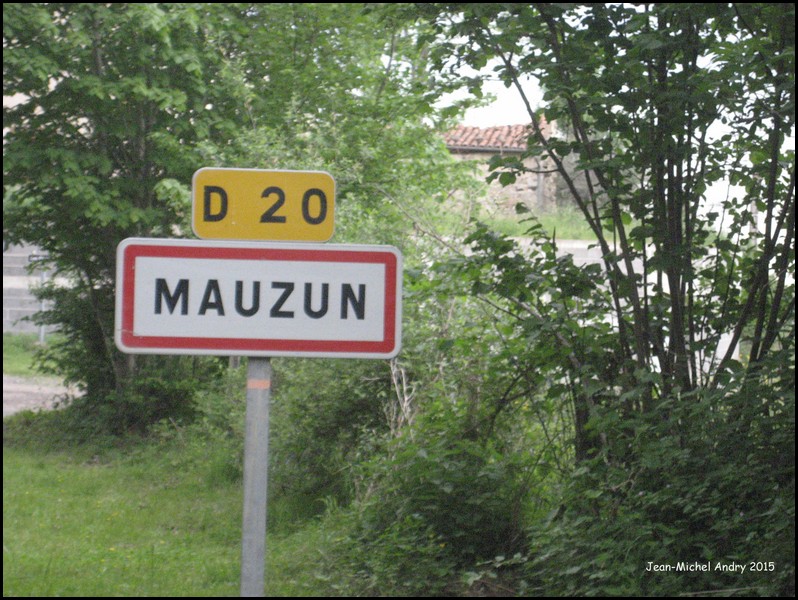 Mauzun 63 - Jean-Michel Andry.jpg