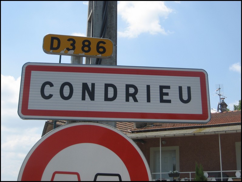 Condrieu 69 - Jean-Michel Andry.jpg