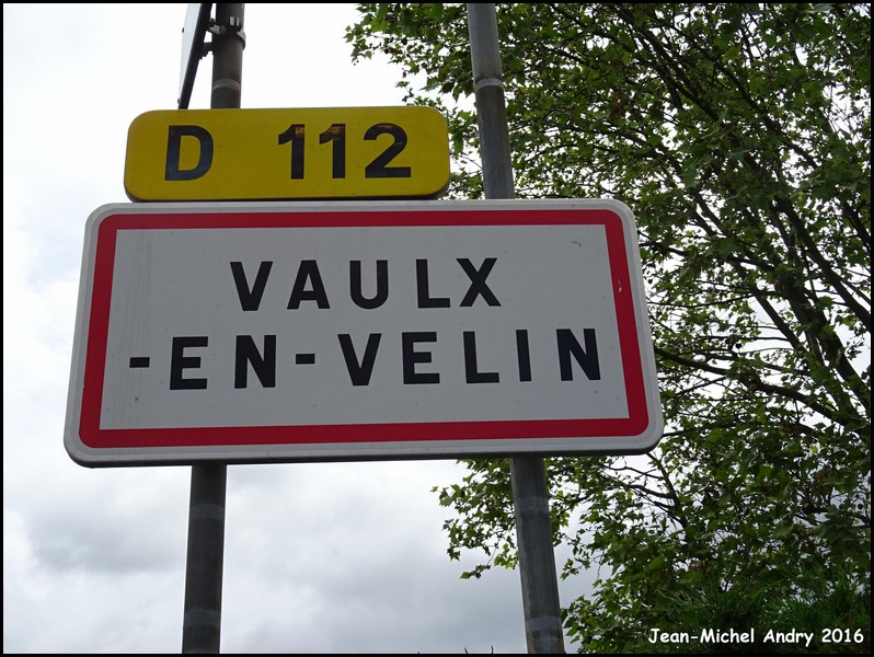 Vaulx-en-Velin 69 - Jean-Michel Andry.jpg