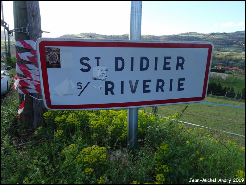 47Saint-Didier-sous-Riverie 69 - Jean-Michel Andry.jpg