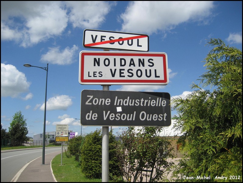 Noidans-lès-Vesoul 70 Jean-Michel Andry.jpg