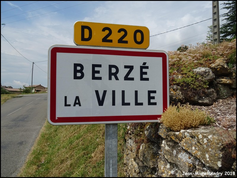 Berzé-la-Ville 71 - Jean-Michel Andry.jpg