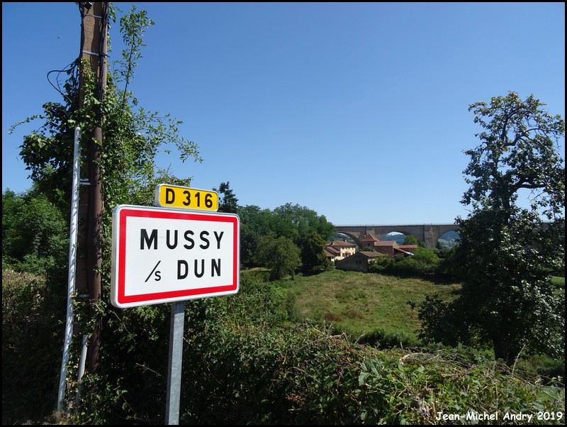 Mussy-sous-Dun 71 - Jean-Michel Andry.jpg