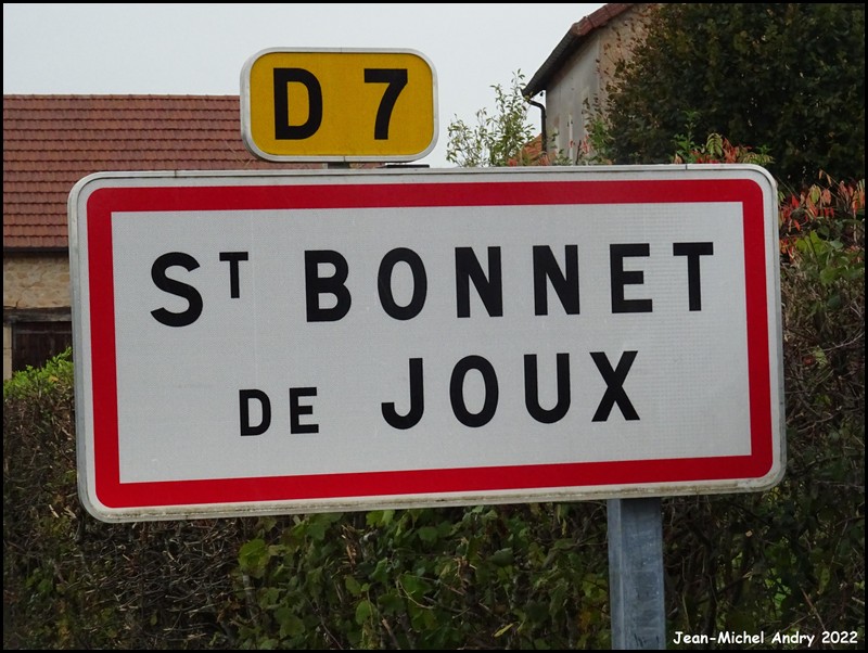 Saint-Bonnet-de-Joux 71 - Jean-Michel Andry.jpg