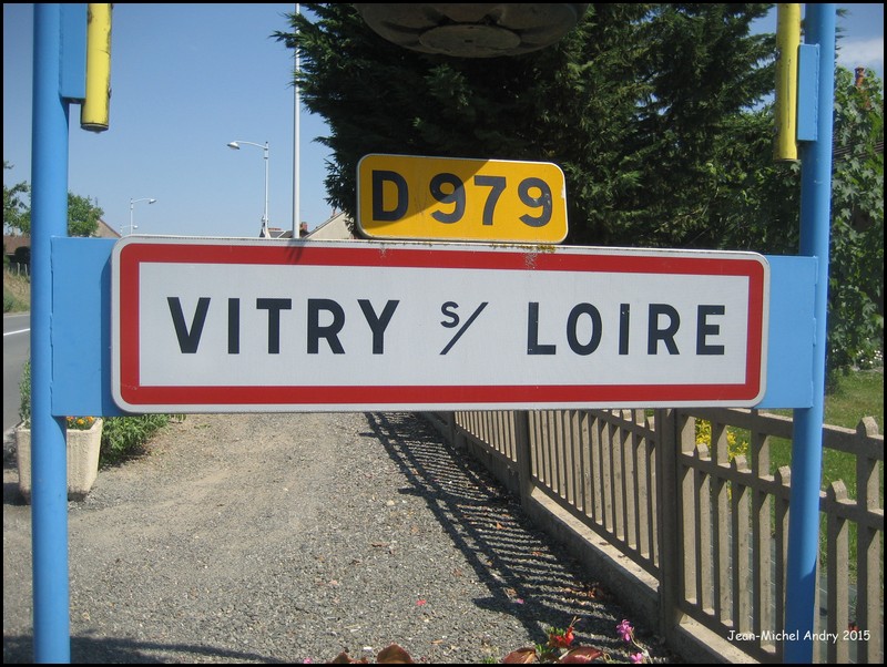 Vitry-sur-Loire 71 - Jean-Michel Andry.jpg