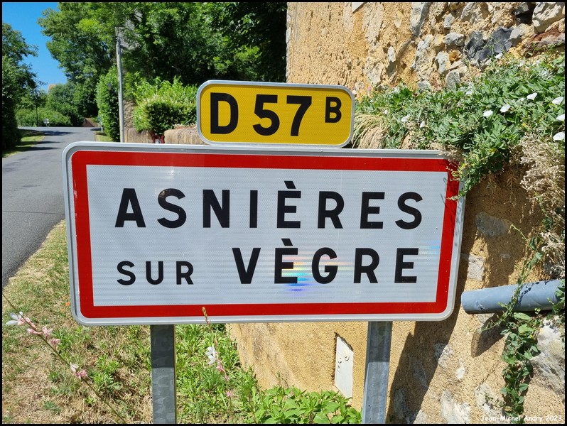 Asnières-sur-Vègre 72 - Jean-Michel Andry.jpg