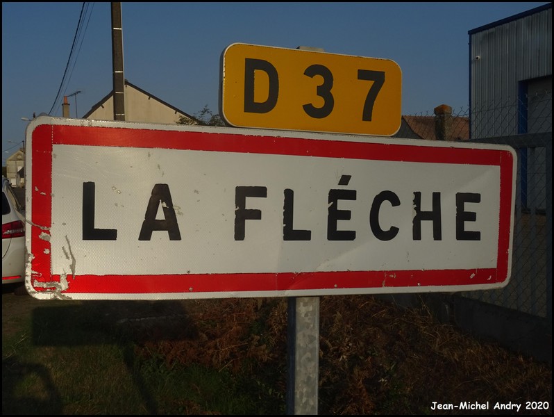 La Flèche 72 - Jean-Michel Andry.jpg