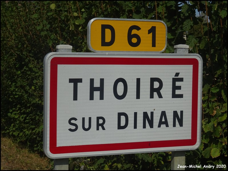 Thoiré-sur-Dinan 72 - Jean-Michel Andry.jpg