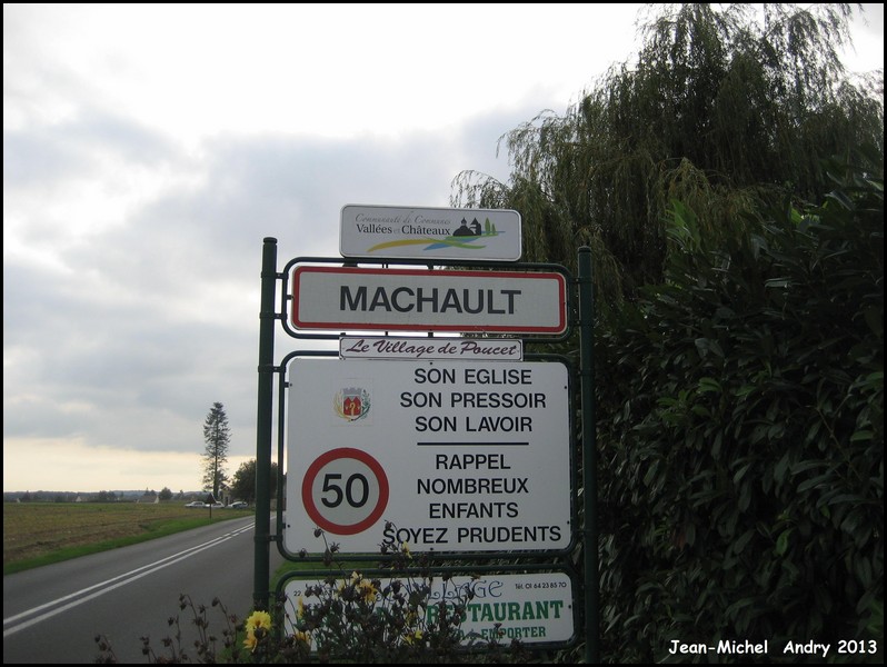 Machault 77 - Jean-Michel Andry.jpg
