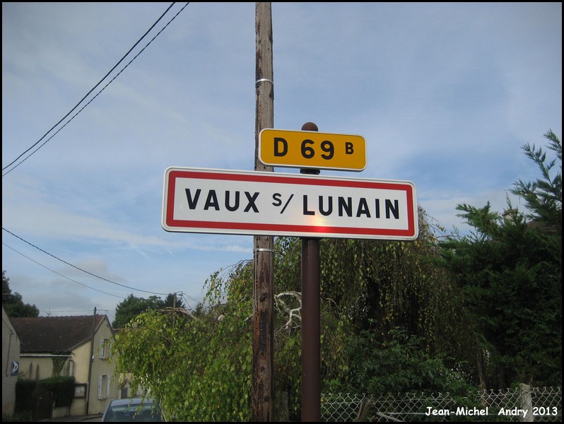 Vaux-sur-Lunain 77 - Jean-Michel Andry.jpg