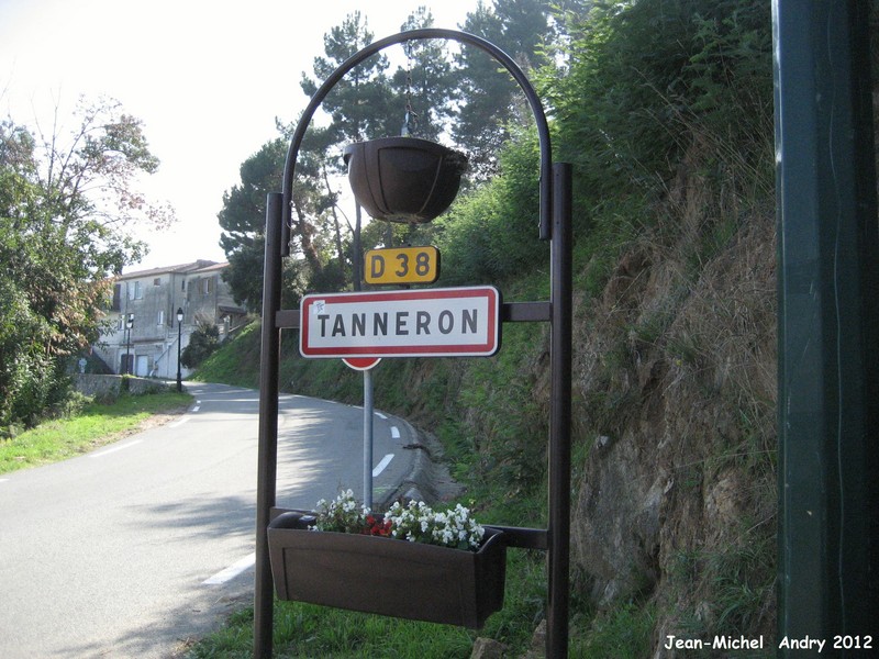 Tanneron 83 - Jean-Michel Andry.jpg