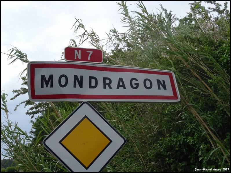 Mondragon 84 - Jean-Michel Andry.jpg