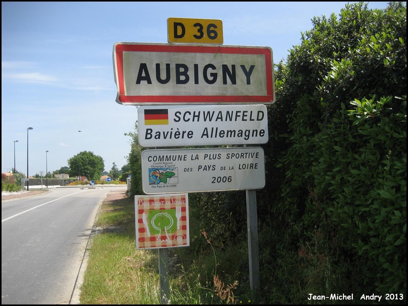 Aubigny-Les Clouzeaux 1 85 - Jean-Michel Andry.jpg