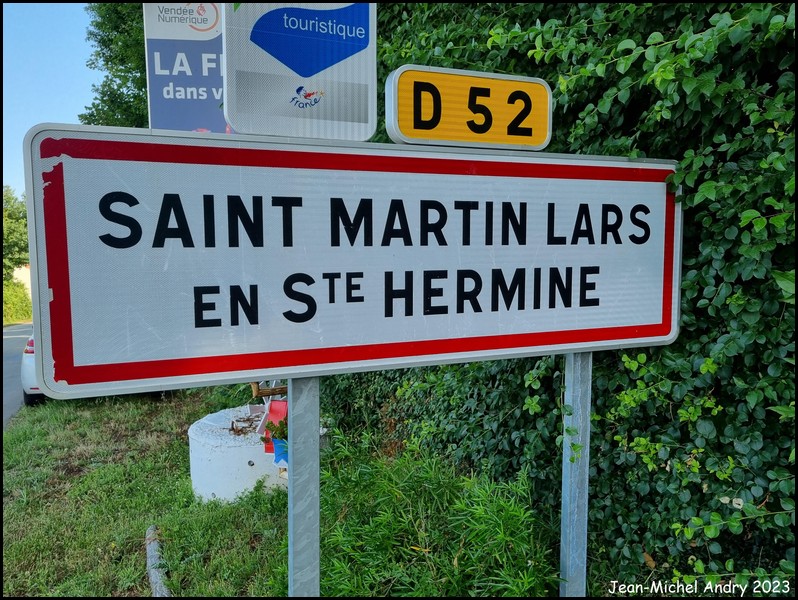 Saint-Martin-Lars-en-Sainte-Hermine  85 - Jean-Michel Andry.jpg