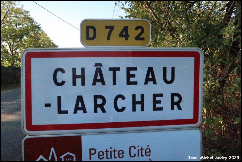 Château-Larcher 86 - Jean-Michel Andry.jpg