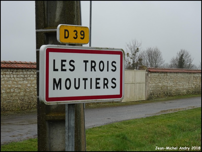 Les Trois-Moutiers 86 - Jean-Michel Andry.jpg
