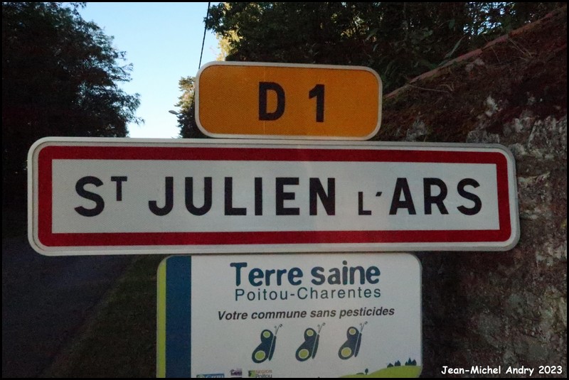 Saint-Julien-l'Ars 86 - Jean-Michel Andry.jpg