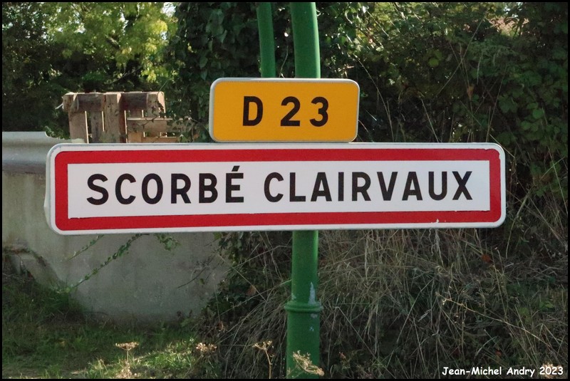 Scorbé-Clairvaux 86 - Jean-Michel Andry.jpg
