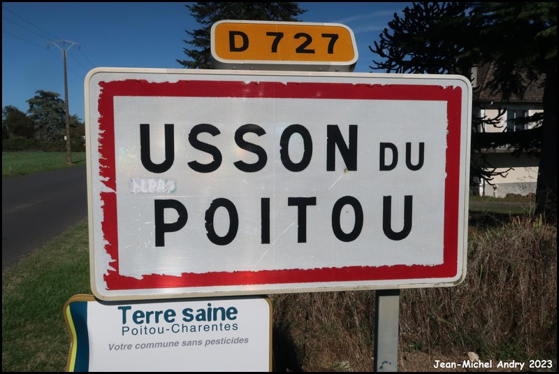 Usson-du-Poitou 86 - Jean-Michel Andry.jpg