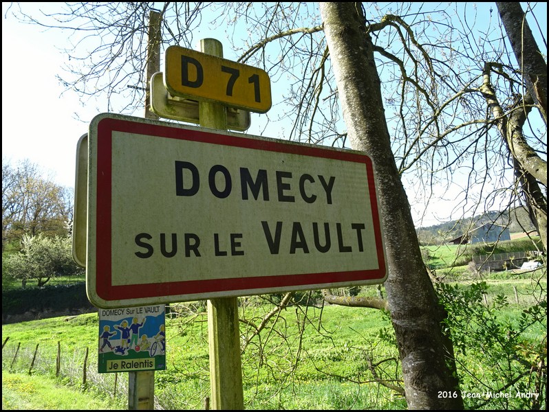 Domecy-sur-le-Vault 89 - Jean-Michel Andry.jpg