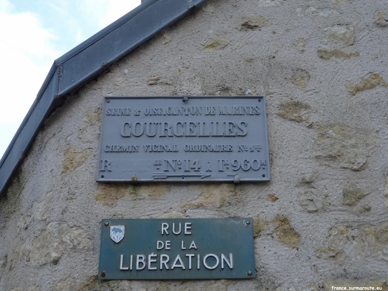 Courcelles-sur-Viosne Libération.JPG
