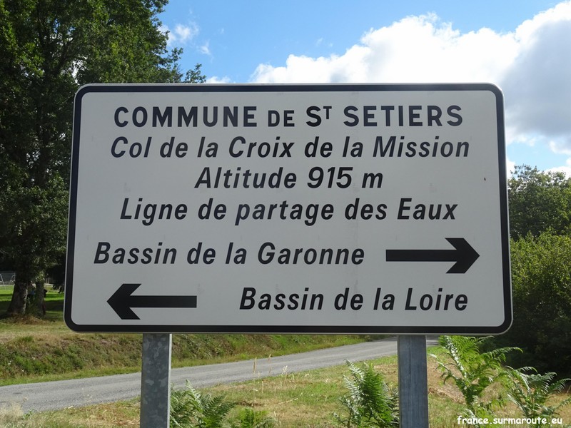 19 Croix de Mission.JPG