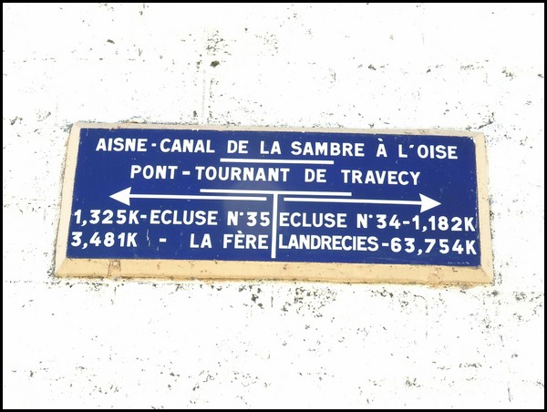 CANAL DE LA SAMBRE A L'OISE.JPG