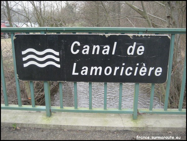CANAL DE LAMORICIERE 80.JPG