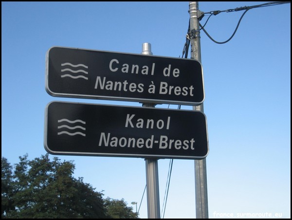 CANAL DE NANTES A BREST 56.JPG
