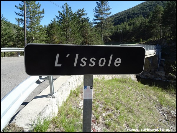 ISSOLE 04.JPG