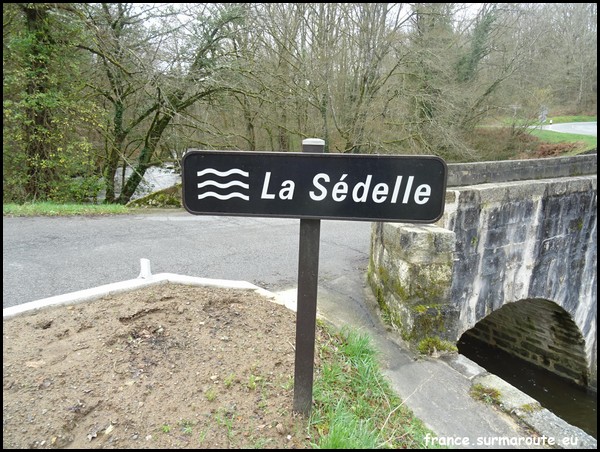 SEDELLE RD 913 23.JPG